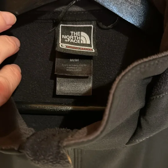 North face shell - Picture 2 of 5